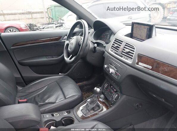 WA1JCCFS2JR029187 2018 AUDI Q3 White Front interior view