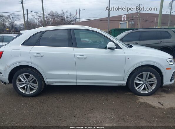 WA1JCCFS2JR029187 2018 AUDI Q3 White Rear interior view