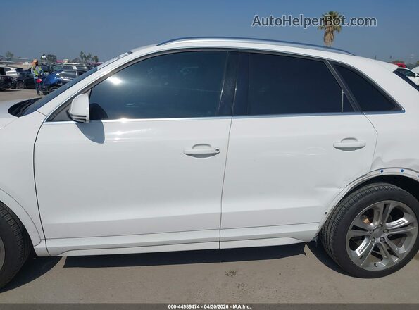 WA1JCCFS3HR003983 2017 AUDI Q3 White 360 interior view