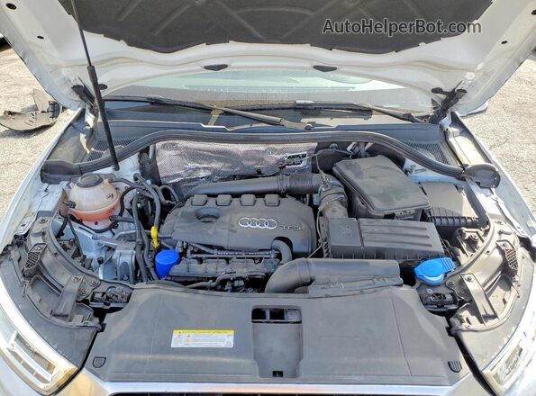 WA1JCCFS5JR012948 2018 AUDI Q3 White Engine compartment view