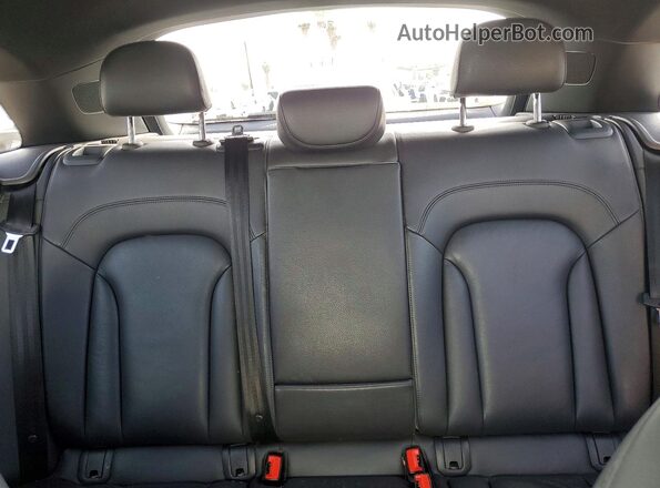 WA1JCCFS5JR012948 2018 AUDI Q3 White Rear seats view