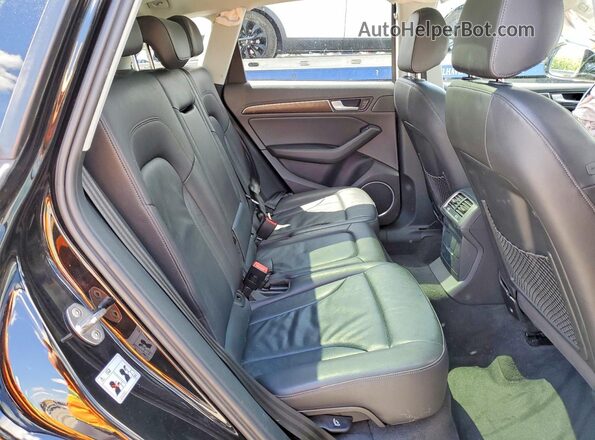 WA1L2AFP9HA057962 2017 AUDI Q5 Black უკანა სალონის ხედი