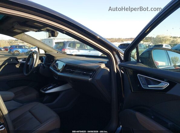 WA1L2BFZXPP027520 2023 AUDI Q4 Black Widok wnętrza z przodu