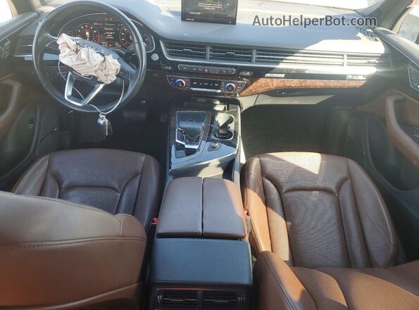 WA1LAAF76HD047133 2017 AUDI Q7 Gray Vista del salpicadero