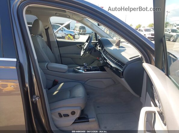 WA1LAAF76KD032154 2019 AUDI Q7 Серый Вид салона спереди