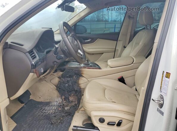 WA1LAAF7XJD034262 2018 AUDI Q7 White Вид салону спереду