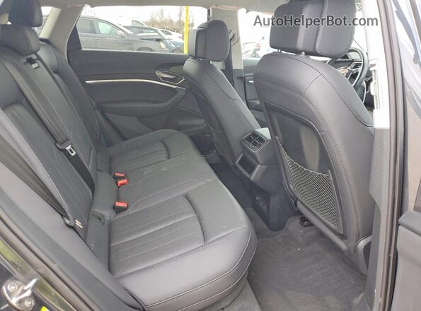 WA1LAAGE1NB014657 2022 AUDI E-TRON Black Vista de los asientos traseros