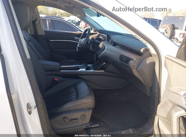 WA1LAAGE2KB024237 2019 AUDI E-TRON Black Front interior view