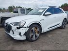 2022 Audi E-tron Premium Plus Quattro Белый vin: WA1LAAGE3NB012375