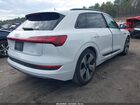 2022 Audi E-tron Premium Plus Quattro Белый vin: WA1LAAGE3NB012375