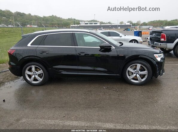 WA1LAAGE4KB024336 2019 AUDI E-TRON Black უკანა სალონის ხედი
