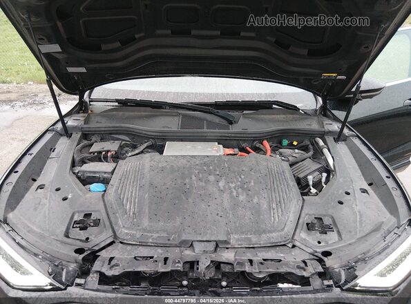 WA1LAAGE4KB024336 2019 AUDI E-TRON Black უკანა ხედი