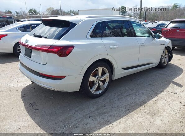 WA1LAAGE9KB018306 2019 AUDI E-TRON Белый Задняя правая четверть