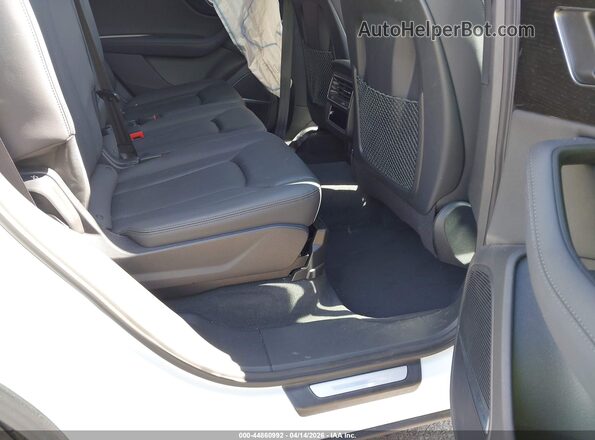 WA1LCBF72PD019425 2023 AUDI Q7 Белый Вид наклейки с VIN-кодом