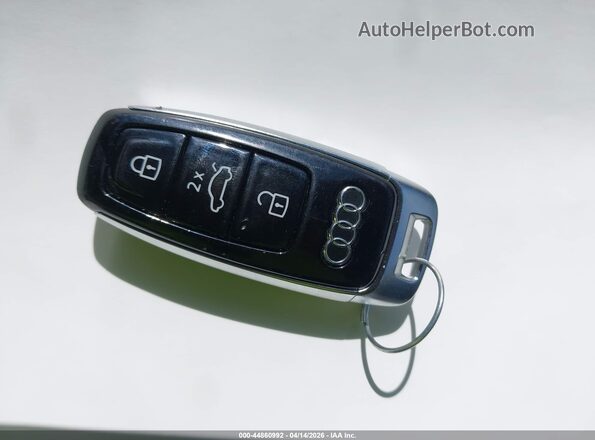 WA1LCBF72PD019425 2023 AUDI Q7 Белый Вид панели приборов