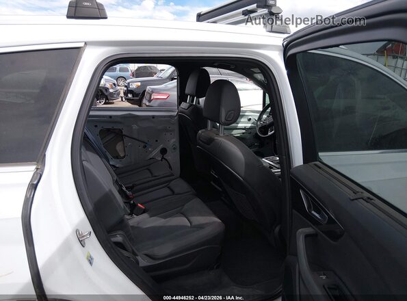 WA1LXAF7XMD026486 2021 AUDI Q7 White Widok naklejki z numerem VIN
