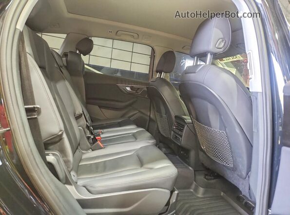 WA1LXBF79PD001038 2023 AUDI Q7 Black Widok wnętrza z tyłu