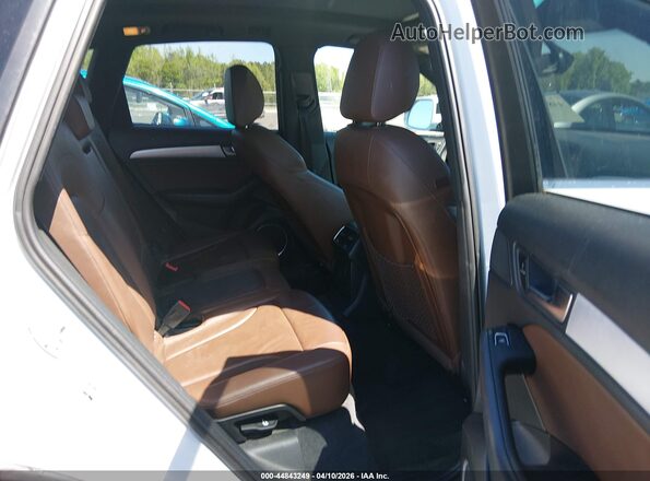 WA1M2AFP4HA090503 2017 AUDI Q5 White VIN կոդի պիտակի տեսք