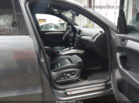 WA1M2AFP6HA096450 2017 AUDI Q5 Серый Вид салона спереди