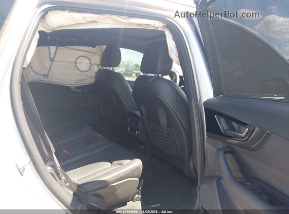 WA1VAAF79JD034679 2018 AUDI Q7 Silver VIN sticker view