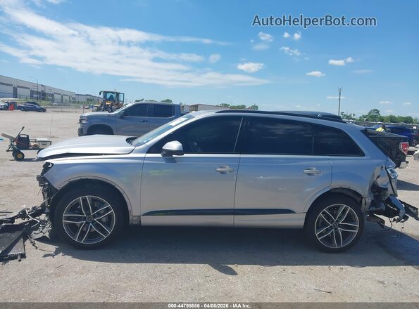 WA1VAAF79JD034679 2018 AUDI Q7 Silver 360 interior view