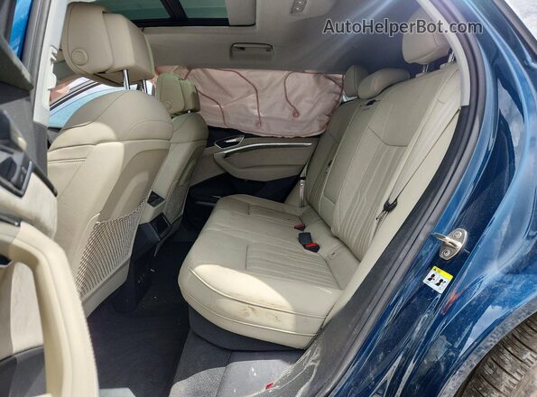 WA1VAAGE0KB021815 2019 AUDI E-TRON Blue უკანა სავარძლების ხედი