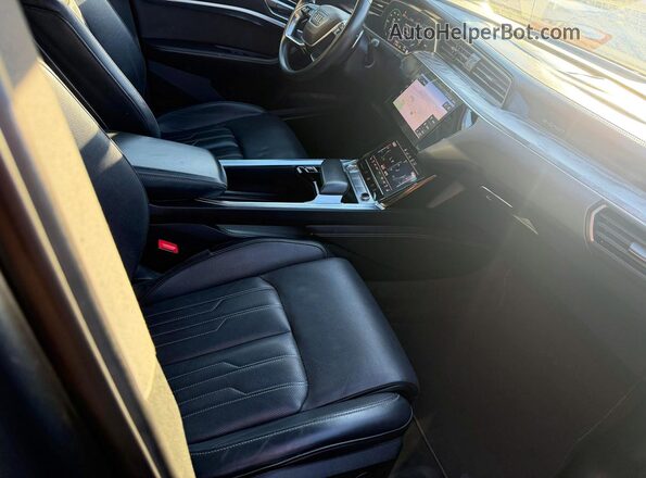 WA1VAAGE7KB006583 2019 AUDI E-TRON Черный Вид наклейки с VIN-кодом