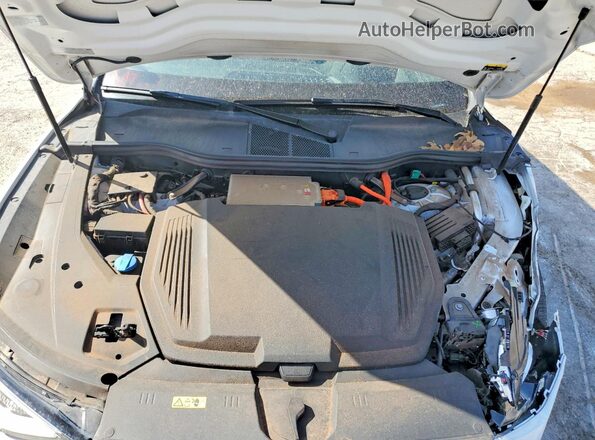 WA1VAAGEXKB022146 2019 AUDI E-TRON White Вид задньої частини салону