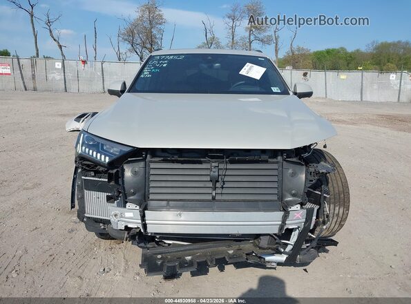 WA1VXBF76PD013141 2023 AUDI Q7 Cream უკანა სალონის ხედი