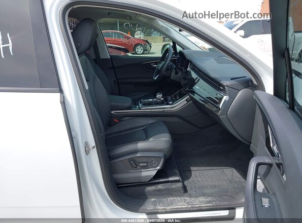 WA1VXBF78PD011326 2023 AUDI Q7 Белый Вид салона спереди