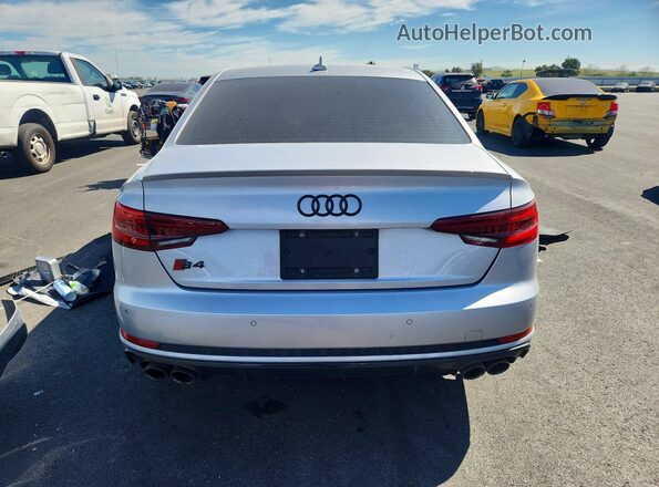 WAUB4AF44JA113455 2018 AUDI S4 Silver Widok z tyłu
