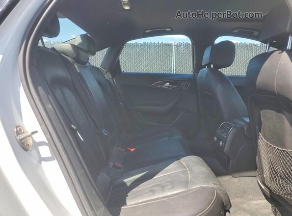 WAUG8AFC7JN025669 2018 AUDI OTHER White Հետևի նստատեղերի տեսք