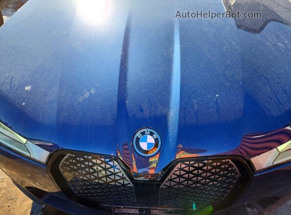 WB523CF07PCM89607 2023 BMW IX Blue Widok komory silnika