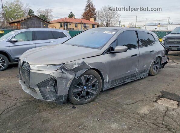 WB523CF07SCS20502 2025 BMW IX Серый Передняя левая четверть