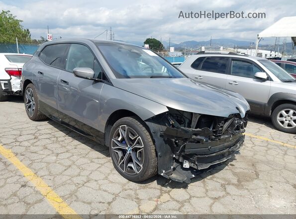 WB523CF08RCP61875 2024 BMW IX Silver Առջևի աջ