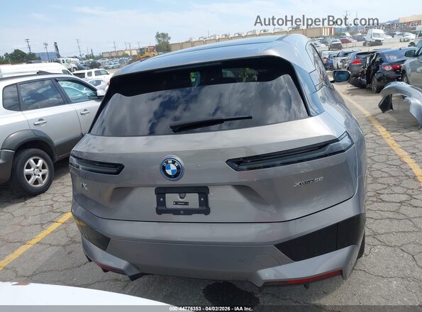 WB523CF08RCP61875 2024 BMW IX Silver 