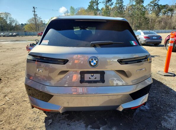 WB523CF09PCM89415 2023 BMW IX Silver Rear view
