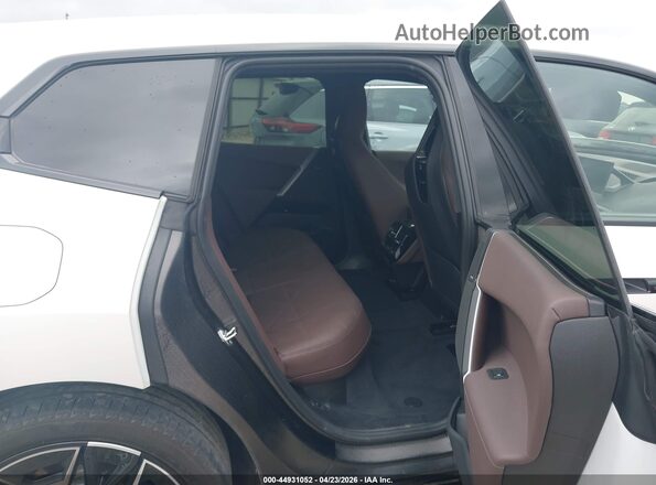 WB523CF09SCU70646 2025 BMW IX Белый Вид наклейки с VIN-кодом