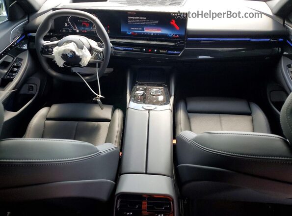 WBA43FJ04TCW41677 2026 BMW OTHER Черный Вид панели приборов