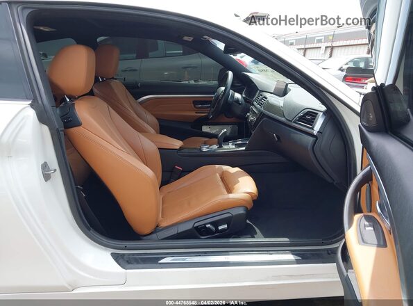 WBA4W3C50KAF91646 2019 BMW OTHER Белый Вид салона спереди