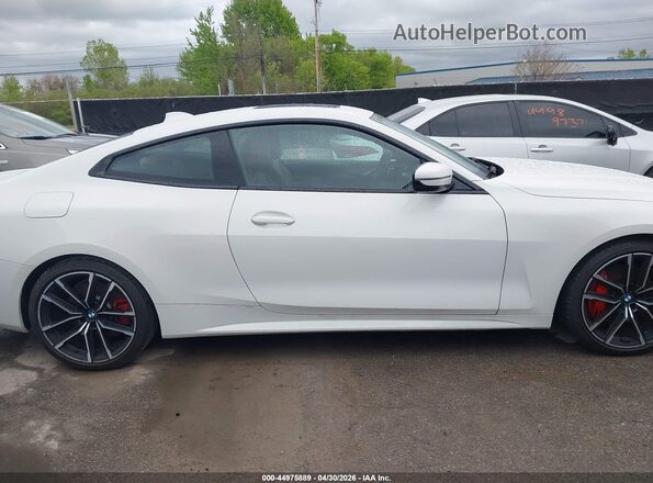 WBA73AP09NCJ47597 2022 BMW OTHER Белый Вид задней части салона