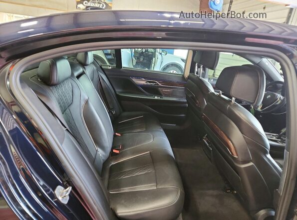 WBA7F2C58HG422064 2017 BMW OTHER Синий Вид задних сидений