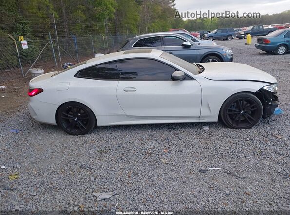 WBA83AP04PCL95280 2023 BMW M4 White Widok wnętrza z tyłu