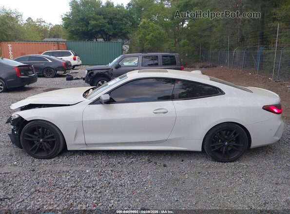 WBA83AP04PCL95280 2023 BMW M4 White Widok wnętrza 360 stopni
