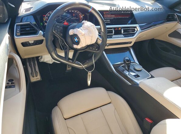 WBA83AP07NCL08663 2022 BMW M4 Blue Dashboard view
