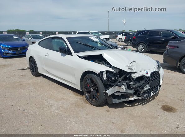 WBA83AP07PCL39298 2023 BMW M4 White Przód prawy