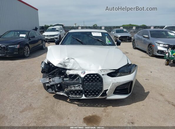 WBA83AP07PCL39298 2023 BMW M4 White Widok deski rozdzielczej
