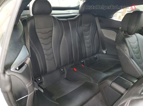 WBAFY4C58KBX38974 2019 BMW M8 Белый Вид задних сидений