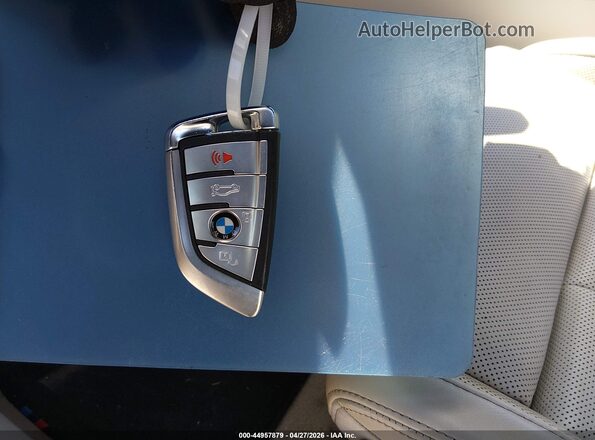 WBAGV8C08PCL00997 2023 BMW OTHER Burgundy Вид панелі приладів