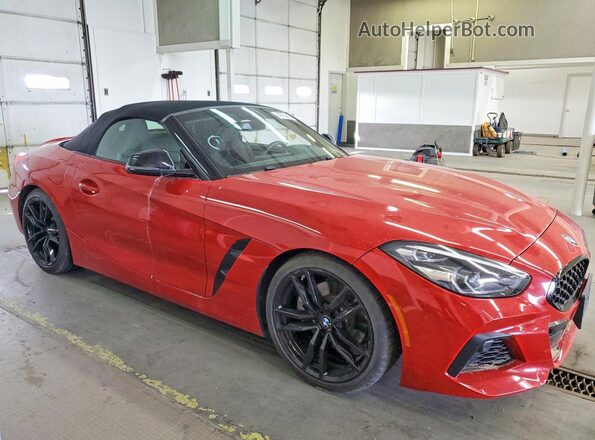WBAHF3C01MWX36122 2021 BMW Z4 Красный Передняя правая четверть